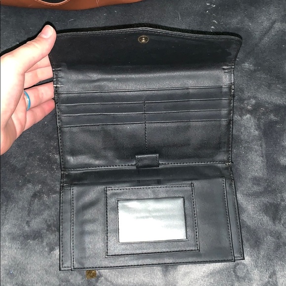 purse and wallets - Picture 3 of 8